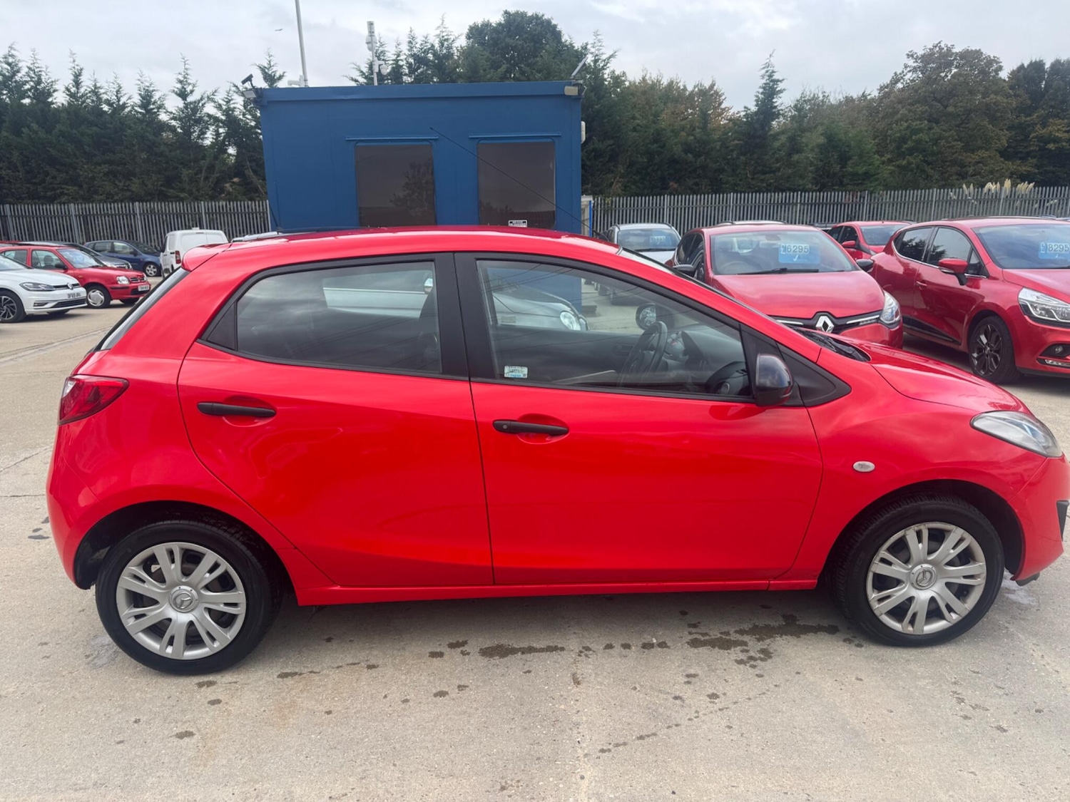 Used Mazda Mazda2 2013 for sale - 76041849: Photo 8