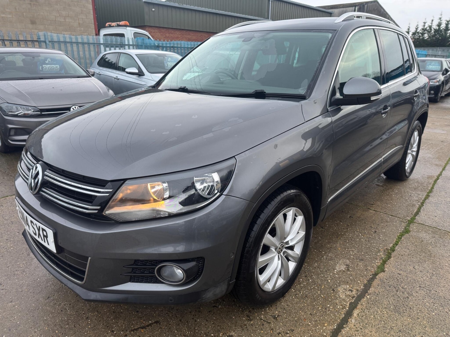 Used Volkswagen Tiguan 2014 for sale - 76976074: Photo 3