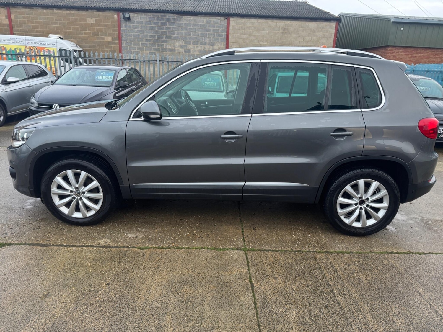Used Volkswagen Tiguan 2014 for sale - 76976074: Photo 4