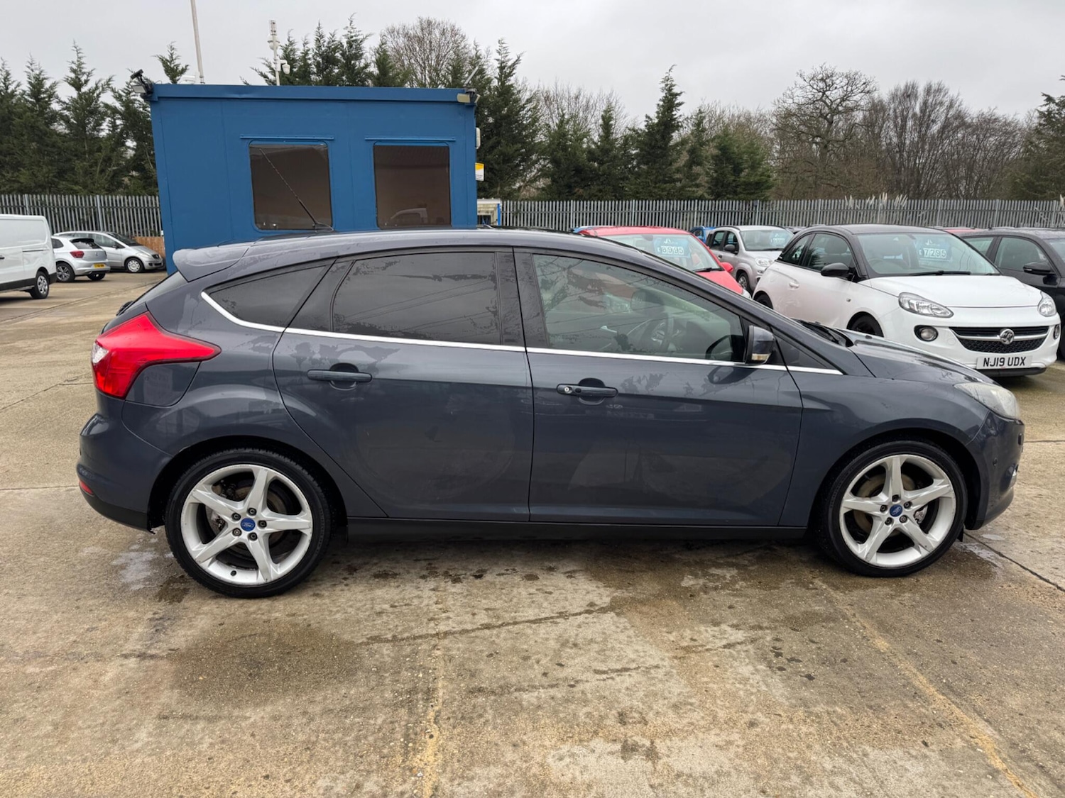 Used Ford Focus 2011 for sale - 77330646: Photo 8