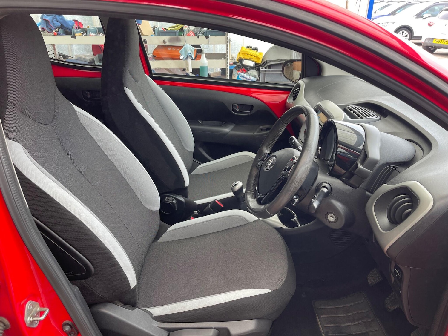 Used Toyota AYGO 2015 for sale - 75677528: Photo 11