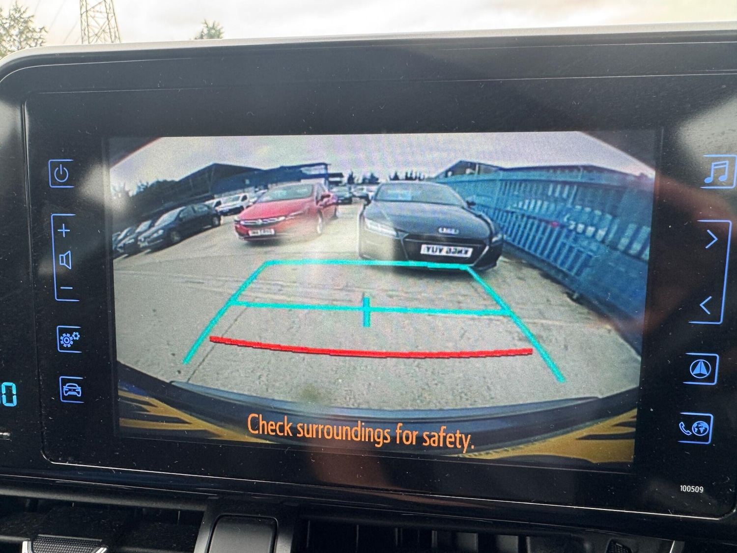 Used Toyota C-HR 2019 for sale - 75964647: Photo 11