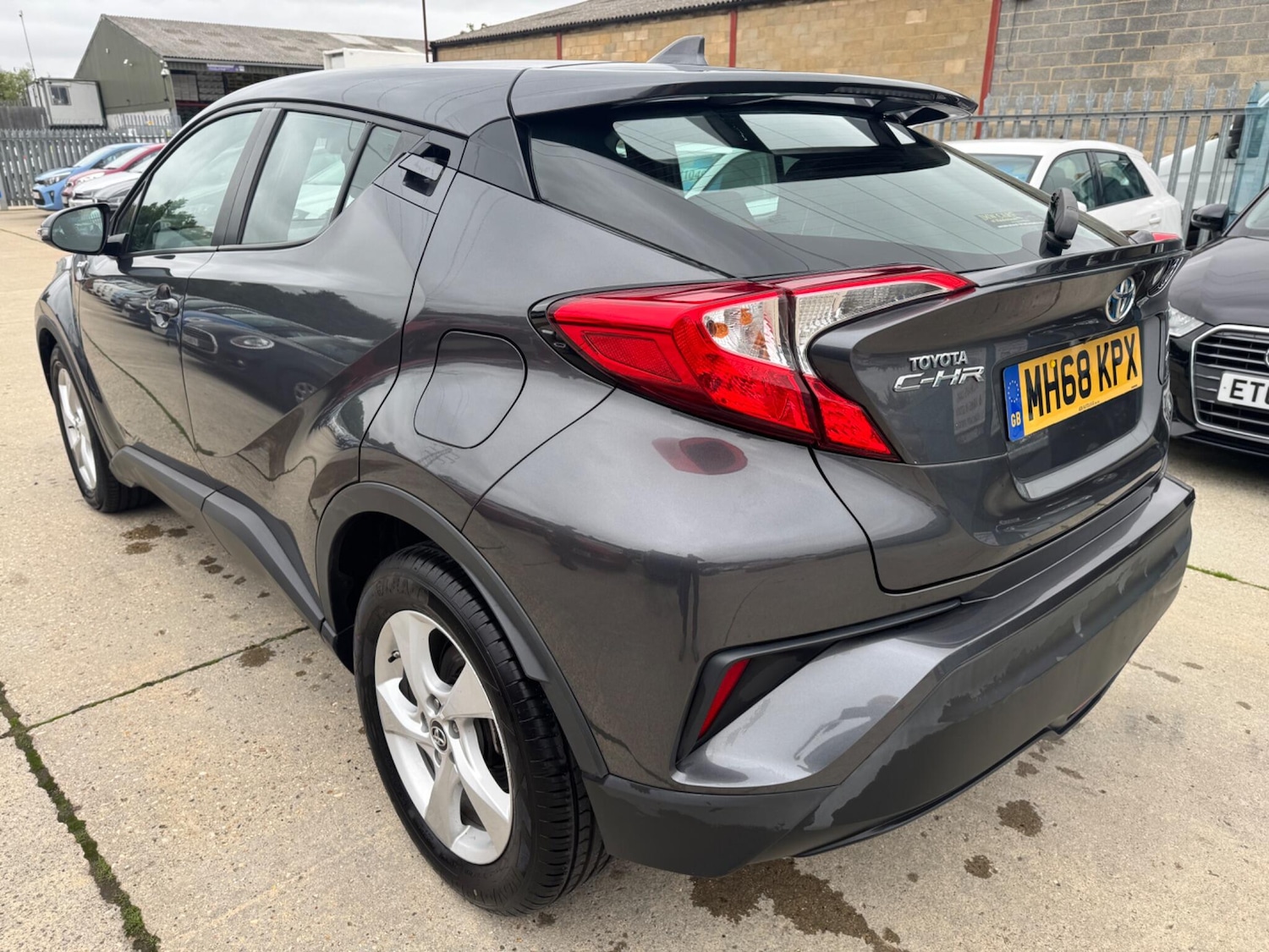 Used Toyota C-HR 2019 for sale - 75964647: Photo 5
