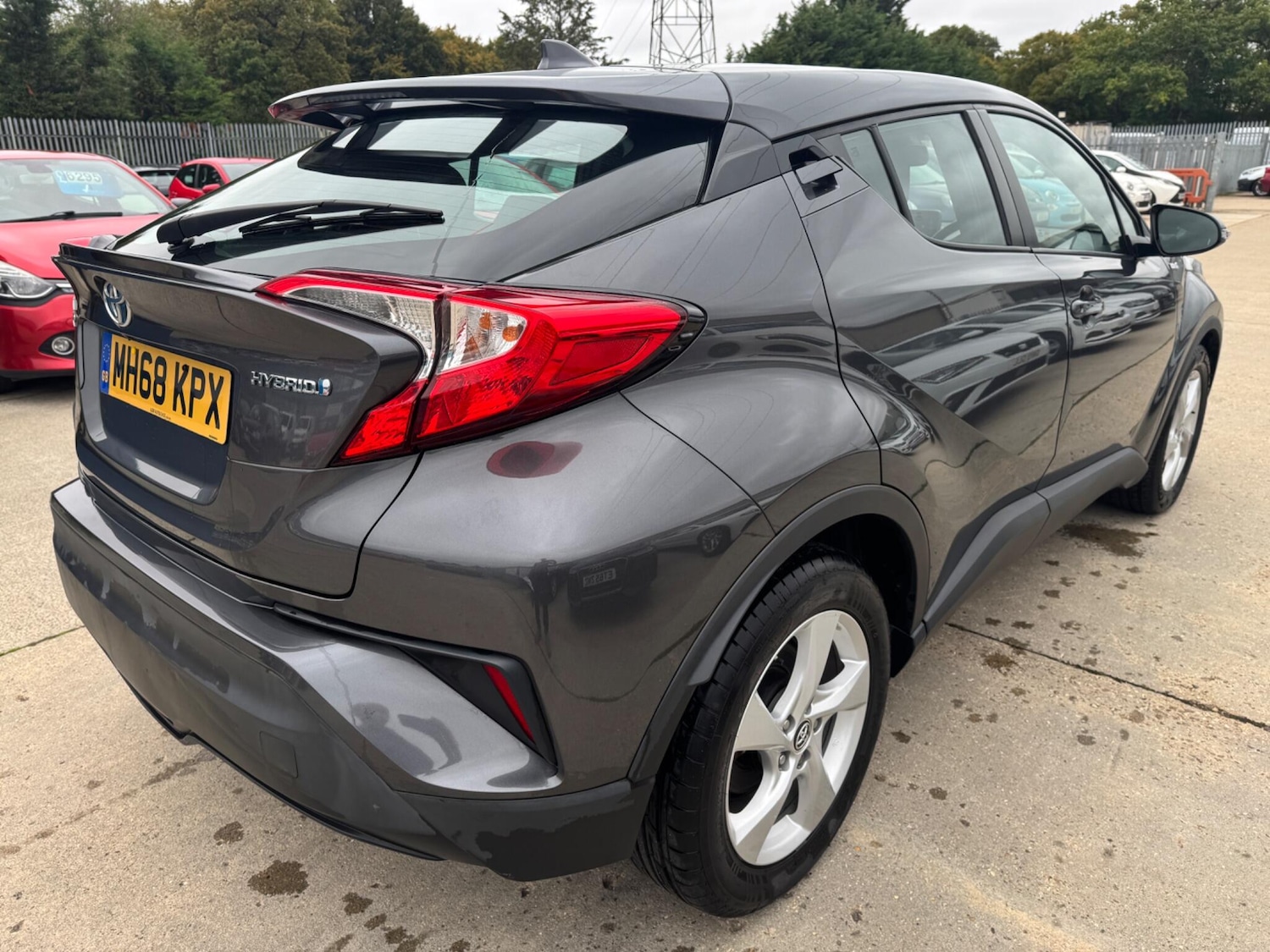Used Toyota C-HR 2019 for sale - 75964647: Photo 7