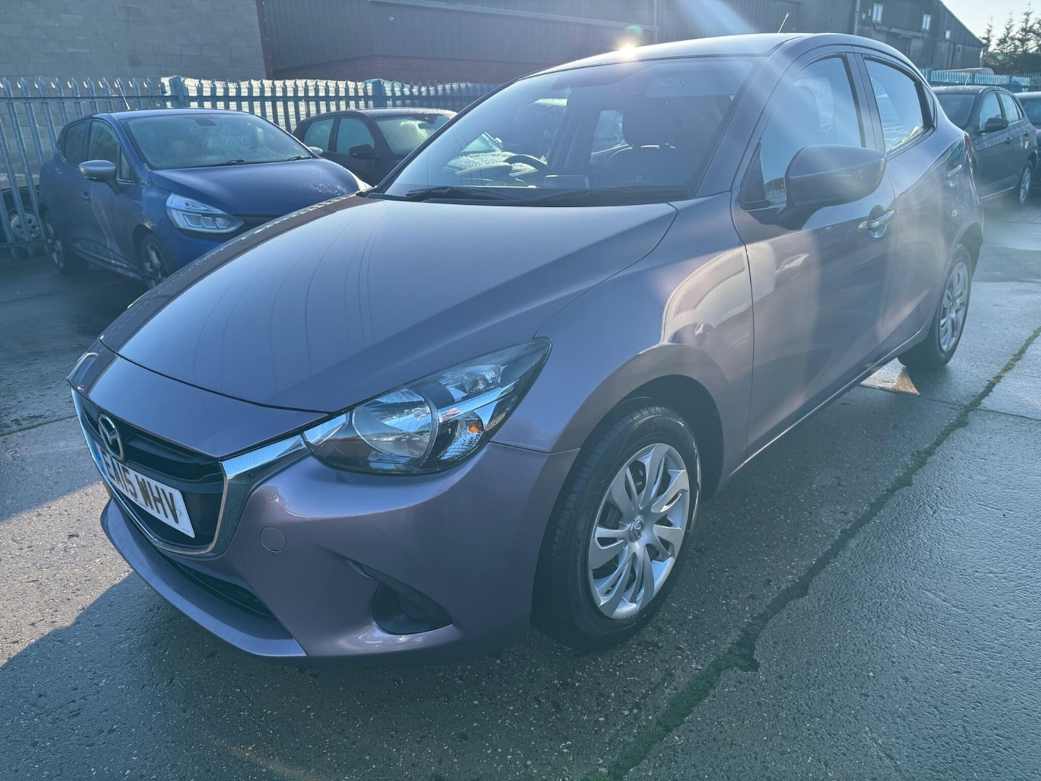 Used Mazda Mazda2 2015 for sale - 76472694: Photo 3