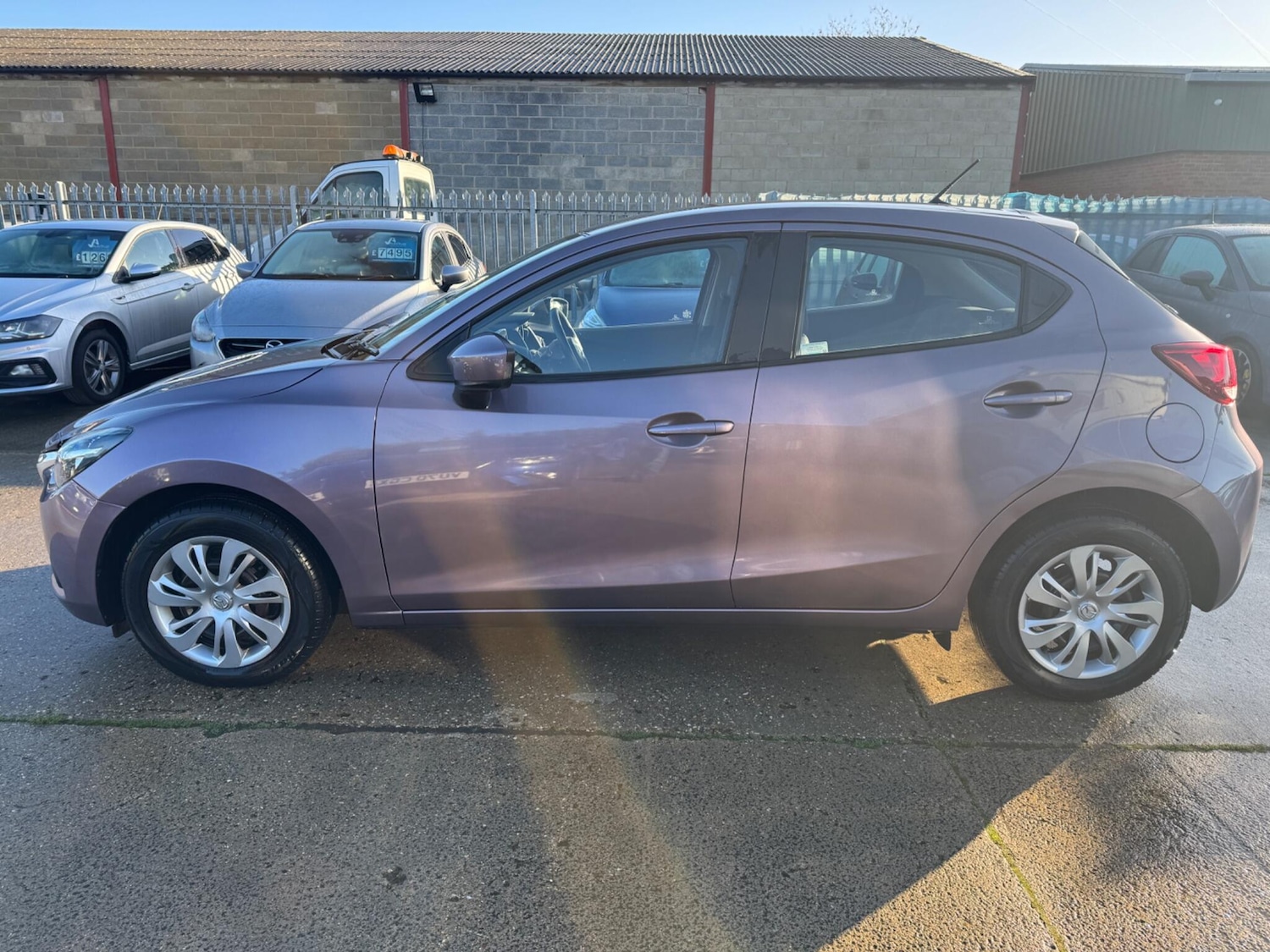 Used Mazda Mazda2 2015 for sale - 76472694: Photo 6