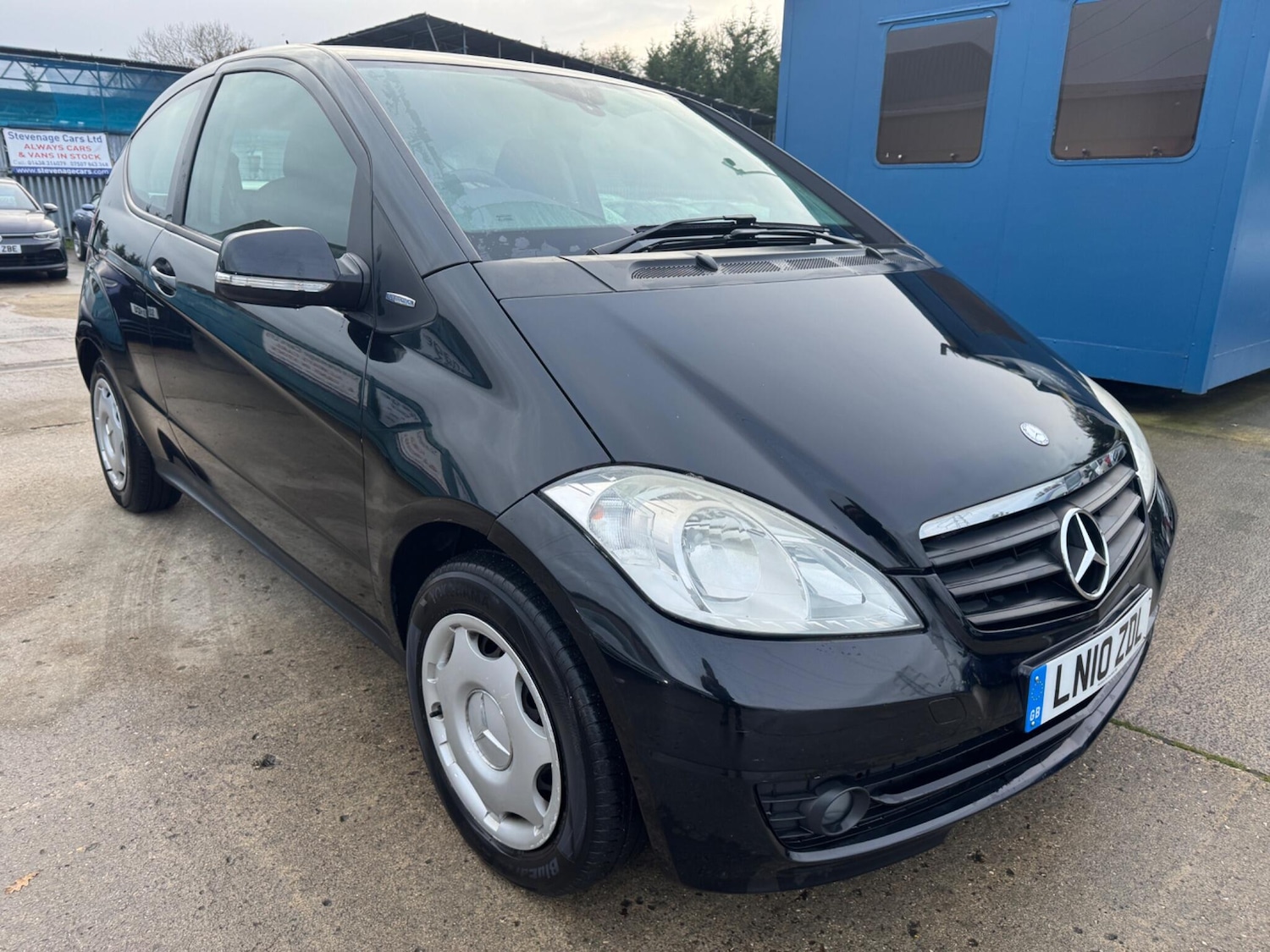 Used Mercedes-Benz A-Class 2010 for sale - 76865341: Photo 2