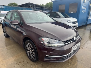 Used Volkswagen Golf 2017 for sale - 75728929: Photo