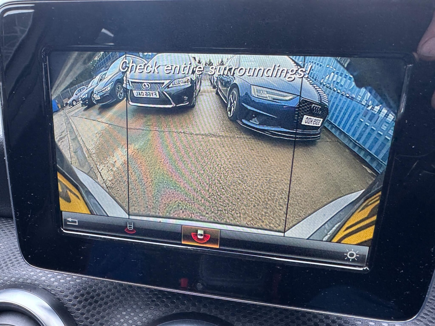 Used Mercedes-Benz A-Class 2015 for sale - 76562391: Photo 11