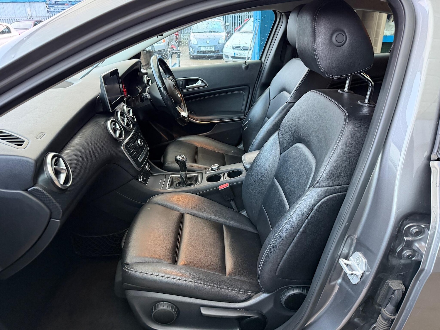 Used Mercedes-Benz A-Class 2015 for sale - 76562391: Photo 17