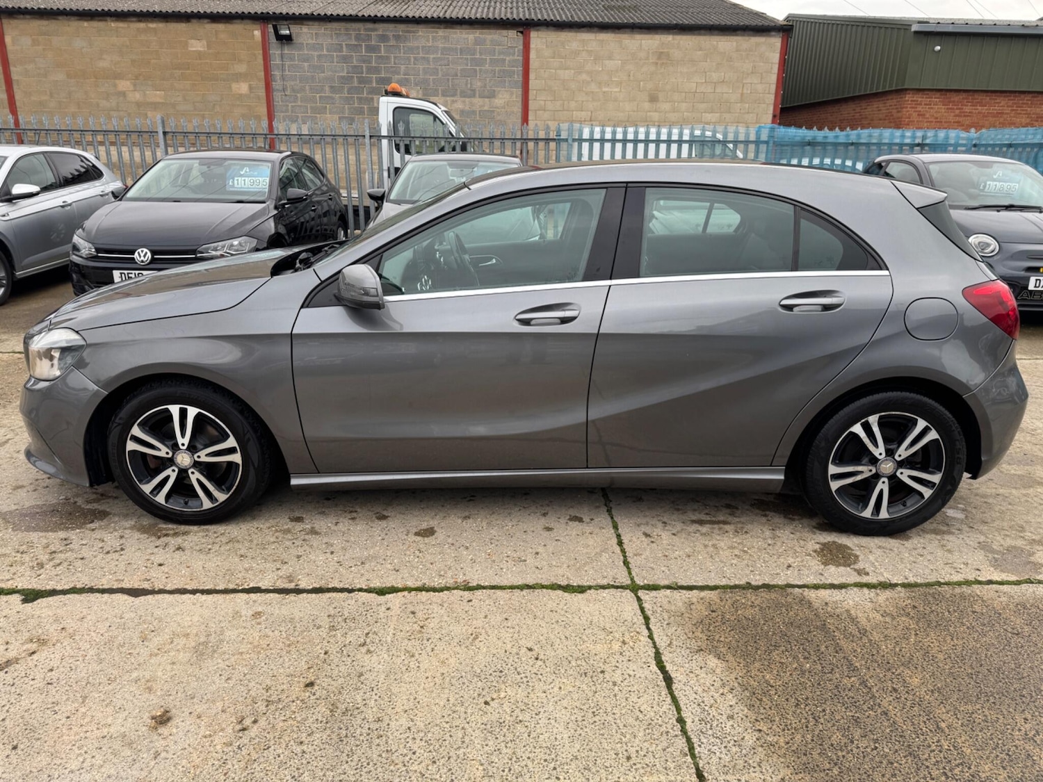 Used Mercedes-Benz A-Class 2015 for sale - 76562391: Photo 5