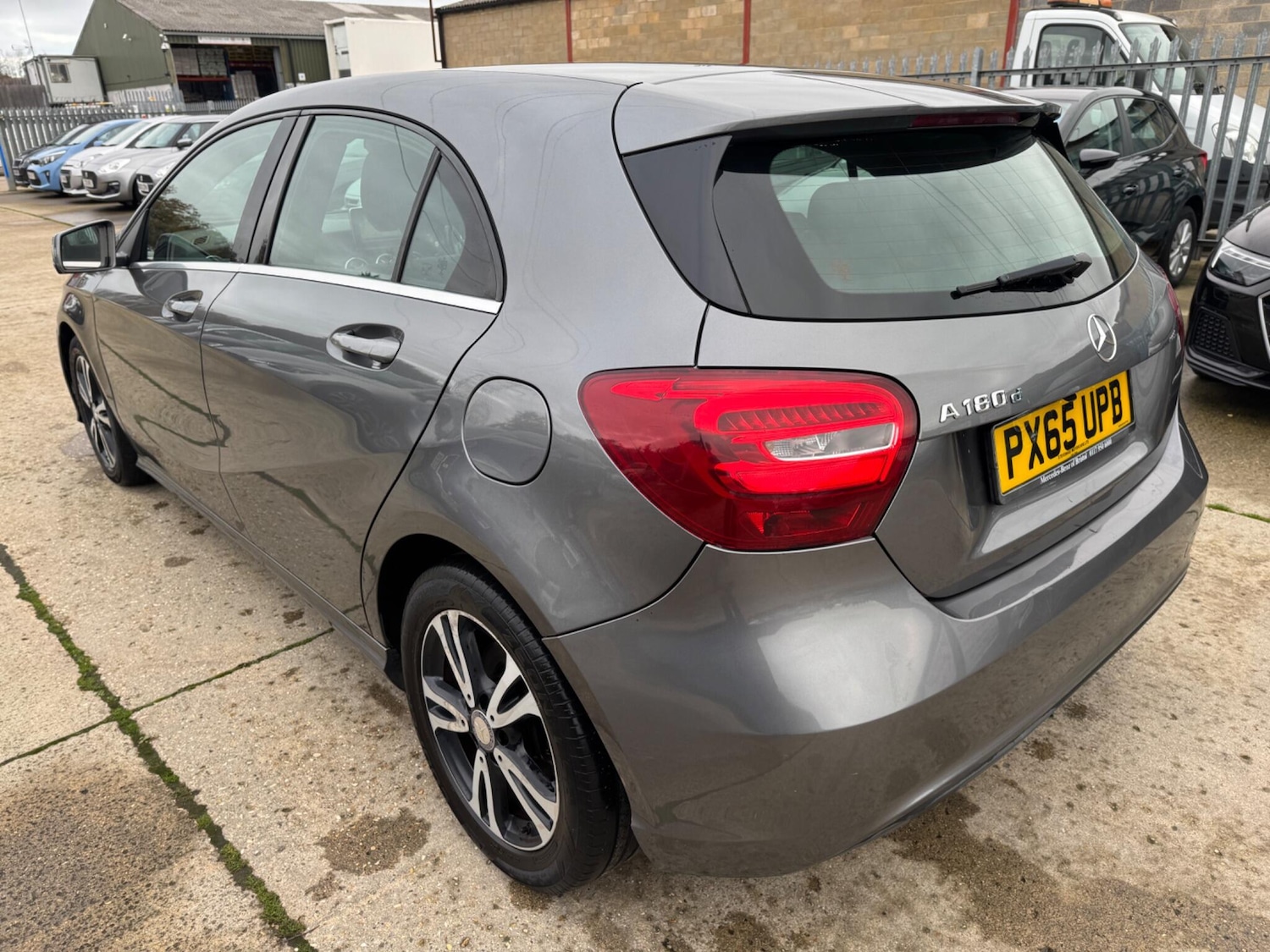 Used Mercedes-Benz A-Class 2015 for sale - 76562391: Photo 6