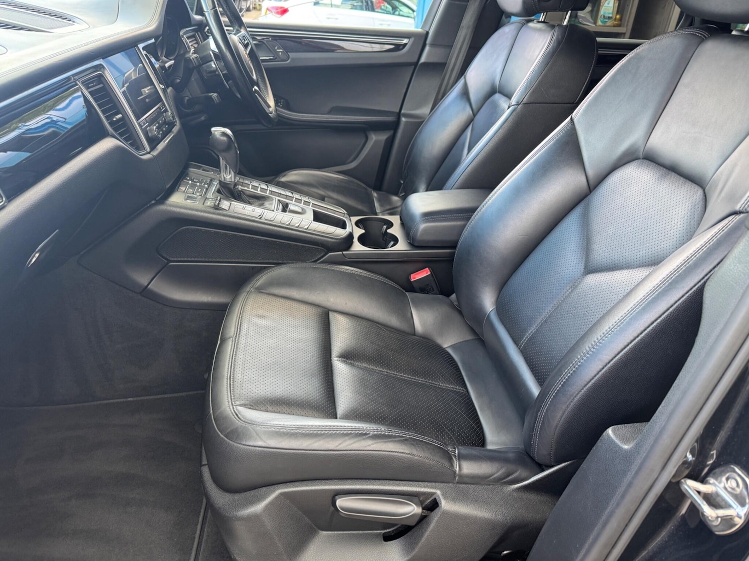 Used Porsche Macan 2016 for sale - 75670129: Photo 12