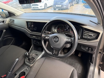 Used Volkswagen Polo 2019 for sale - 78505024: Photo