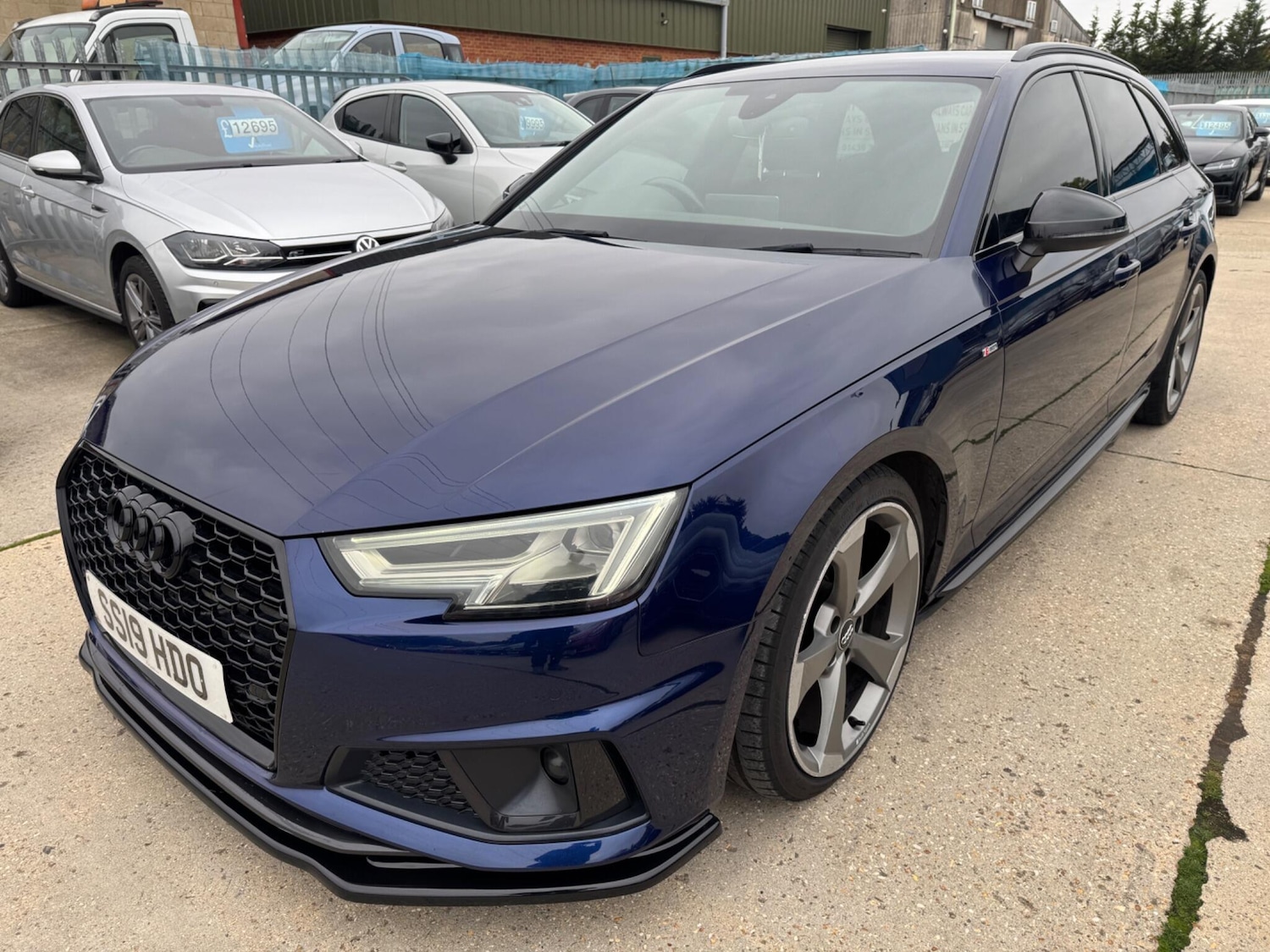 Used Audi A4 Avant 2019 for sale - 76239379: Photo 4