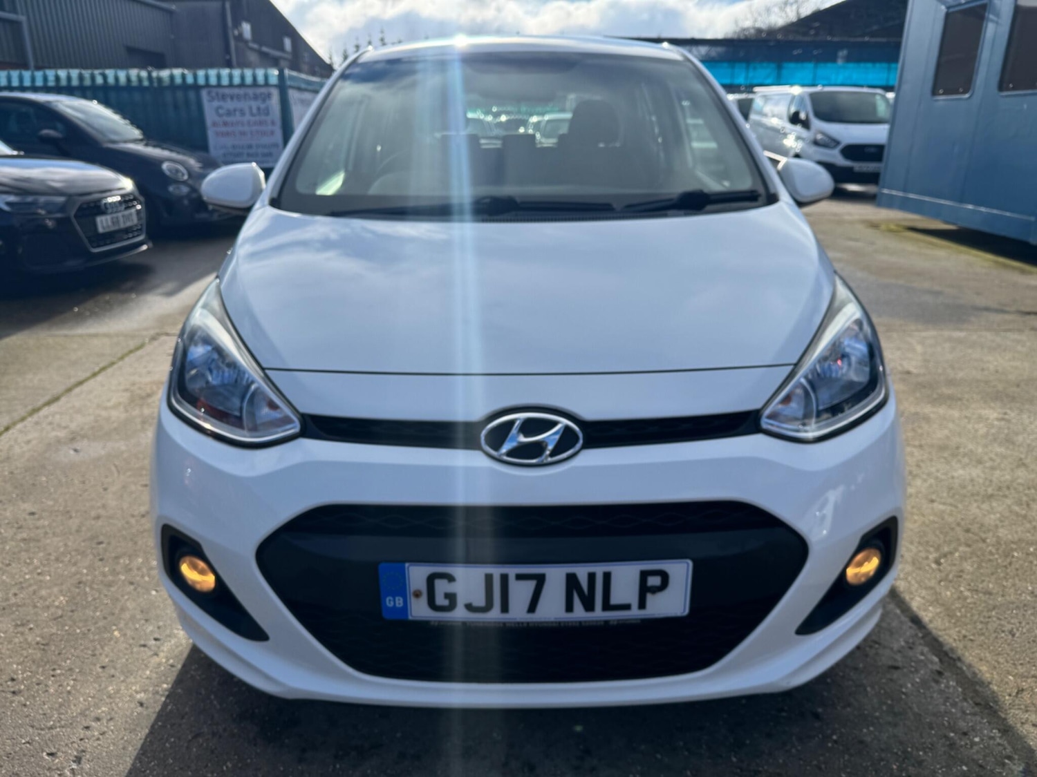Used Hyundai i10 2017 for sale - 77441146: Photo 3