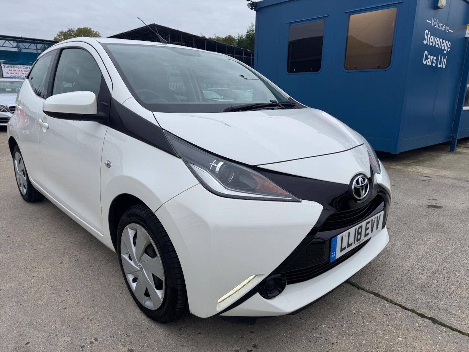 Used Toyota AYGO 2018 for sale - 76997425: Photo 4