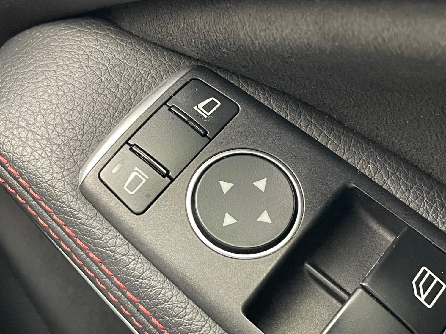 Used Mercedes-Benz GLA 2018 for sale - 76283642: Photo 32