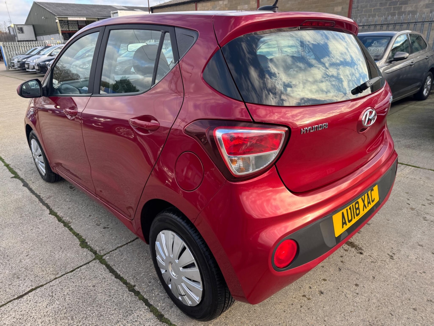 Used Hyundai i10 2018 for sale - 77015413: Photo 6