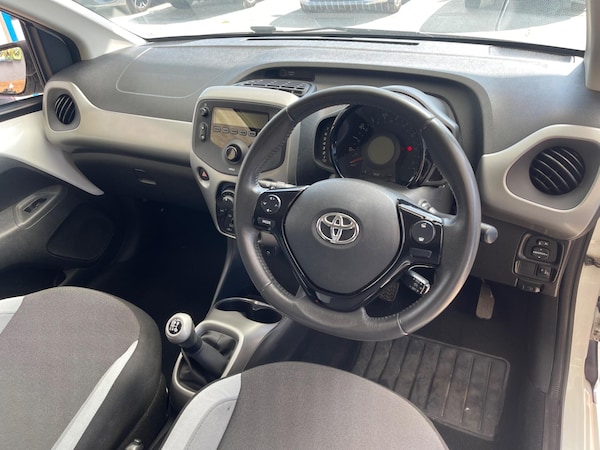 Used Toyota AYGO 2015 for sale - 75224193: Photo 11