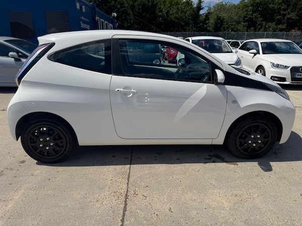 Used Toyota AYGO 2015 for sale - 75224193: Photo 8