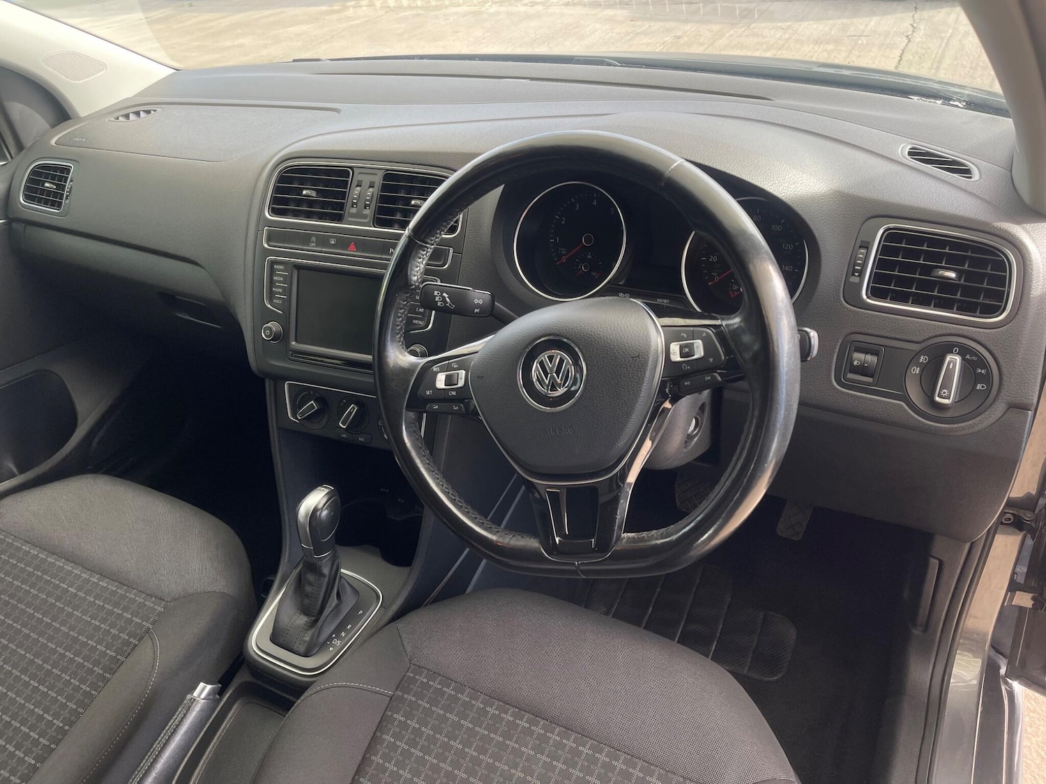 Used Volkswagen Polo 2017 for sale - 76284162: Photo 13