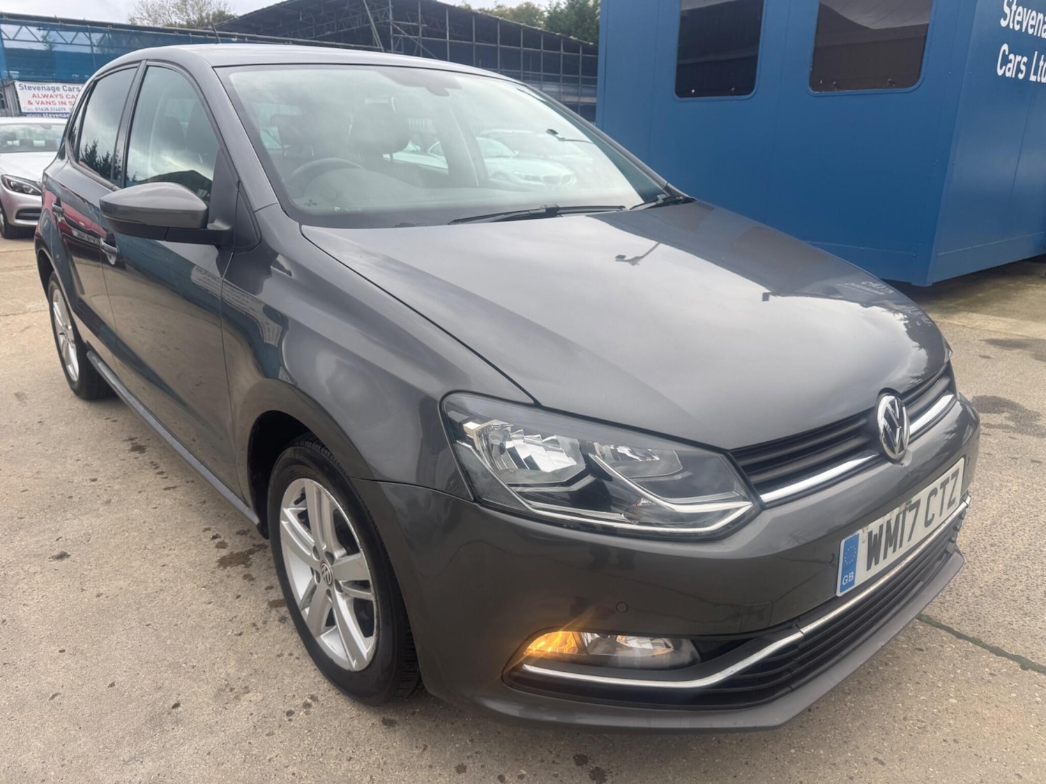 Used Volkswagen Polo 2017 for sale - 76284162: Photo 2