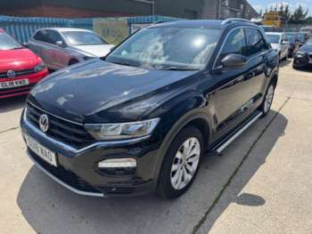 Used Volkswagen T-Roc 2018 for sale - 74969541: Photo