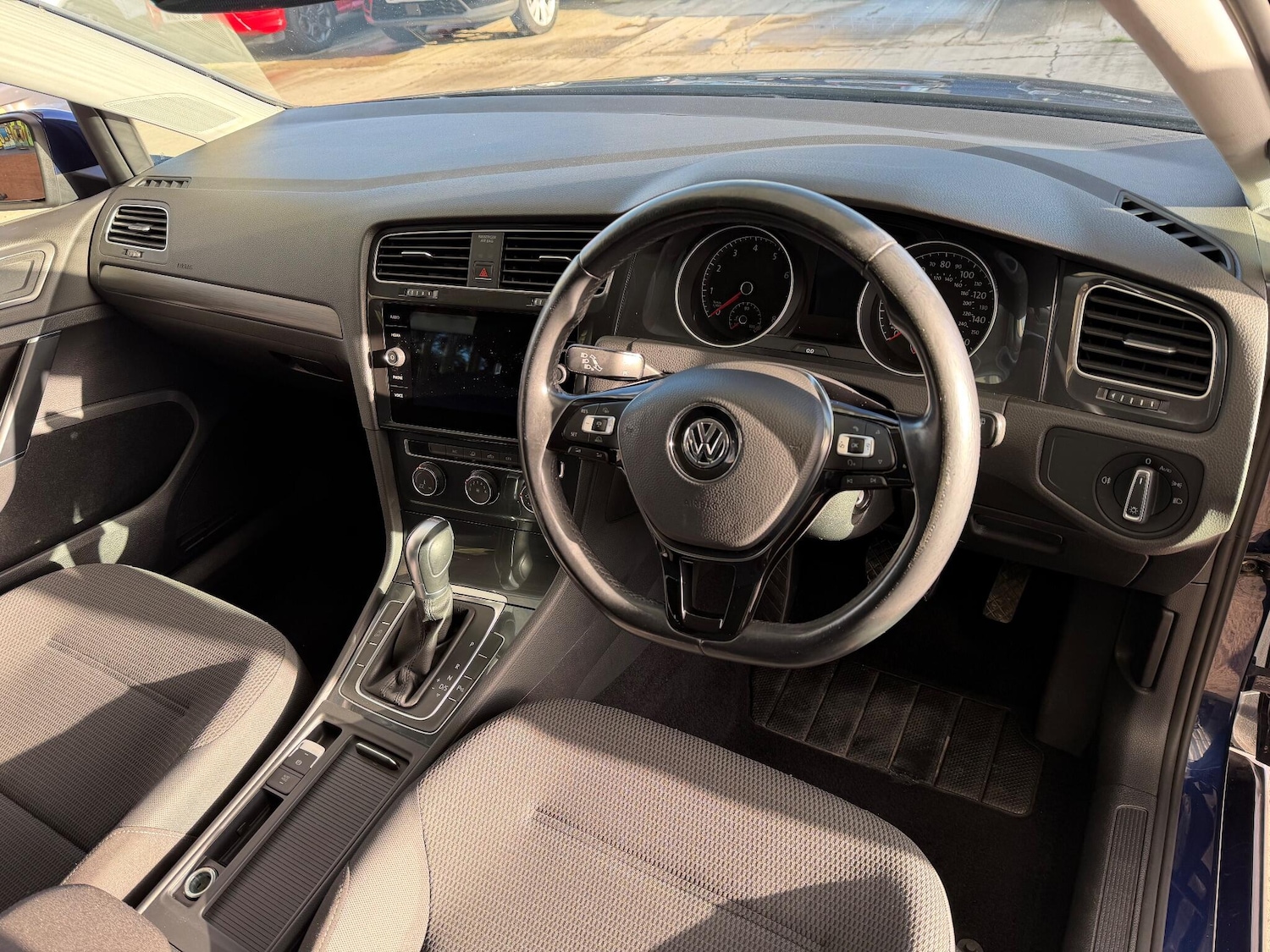 Used Volkswagen Golf 2018 for sale - 76522304: Photo 14