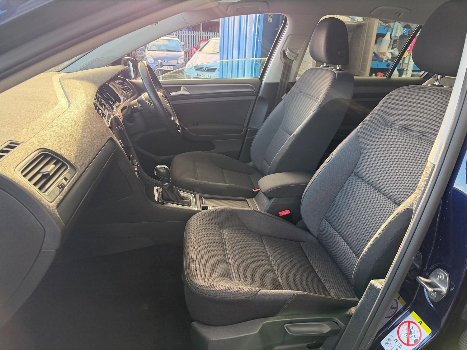 Used Volkswagen Golf 2018 for sale - 76522304: Photo 18