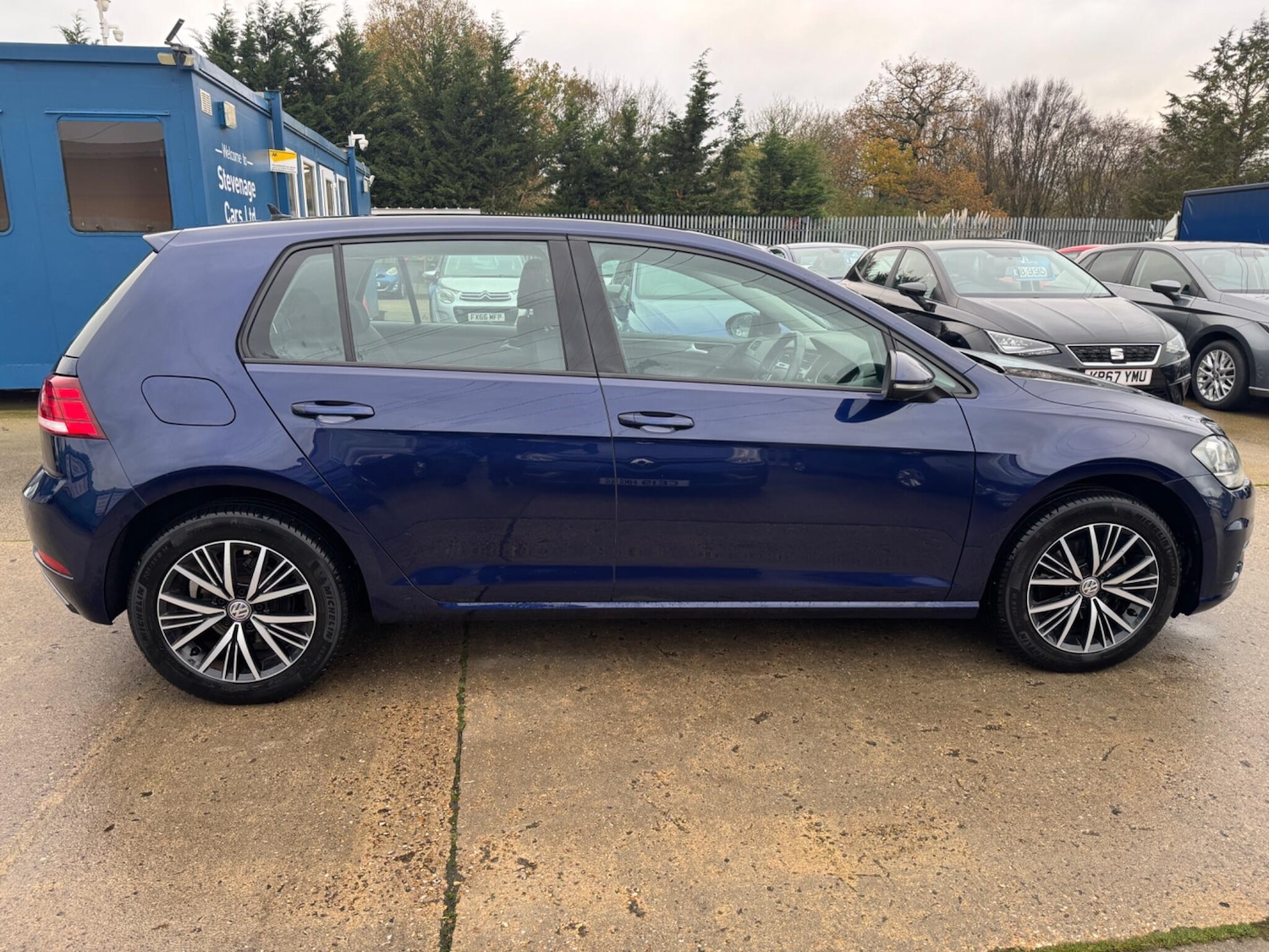 Used Volkswagen Golf 2018 for sale - 76522304: Photo 9