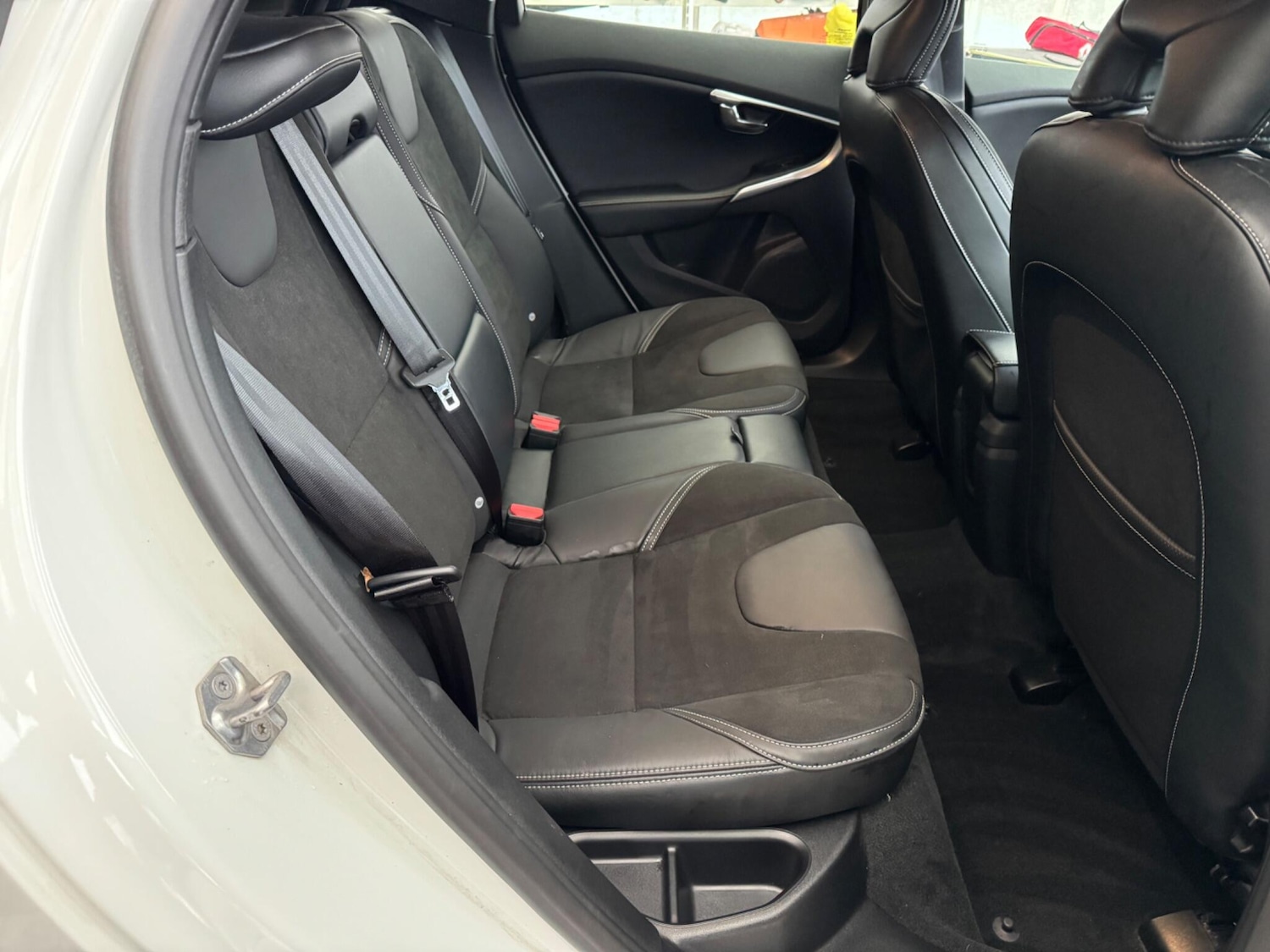 Used Volvo V40 2018 for sale - 76399349: Photo 15