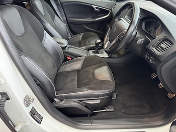 Used Volvo V40 2018 for sale - 76399349: Photo