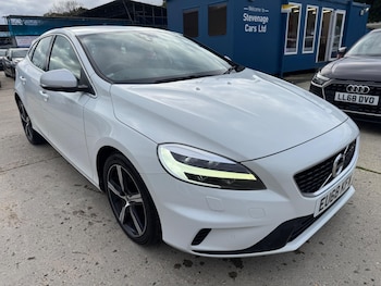 Used Volvo V40 2018 for sale - 76399349: Photo