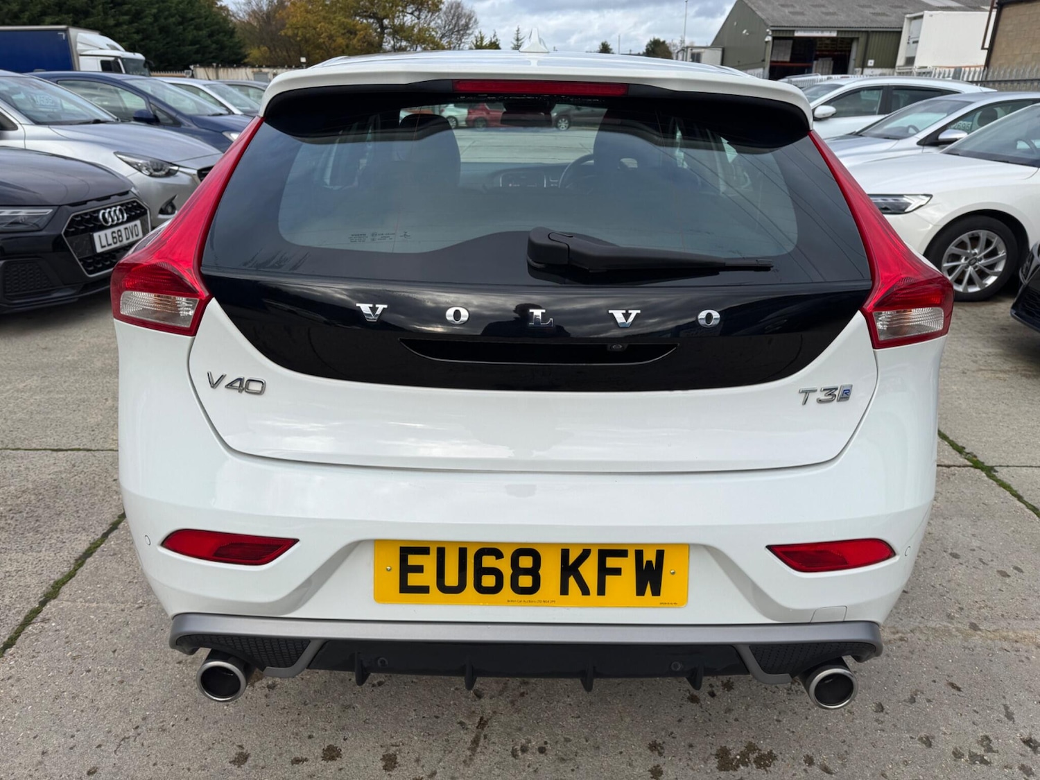 Used Volvo V40 2018 for sale - 76399349: Photo 9