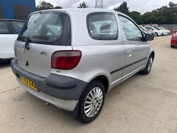 Used Toyota Yaris 2000 for sale - 75781796: Photo