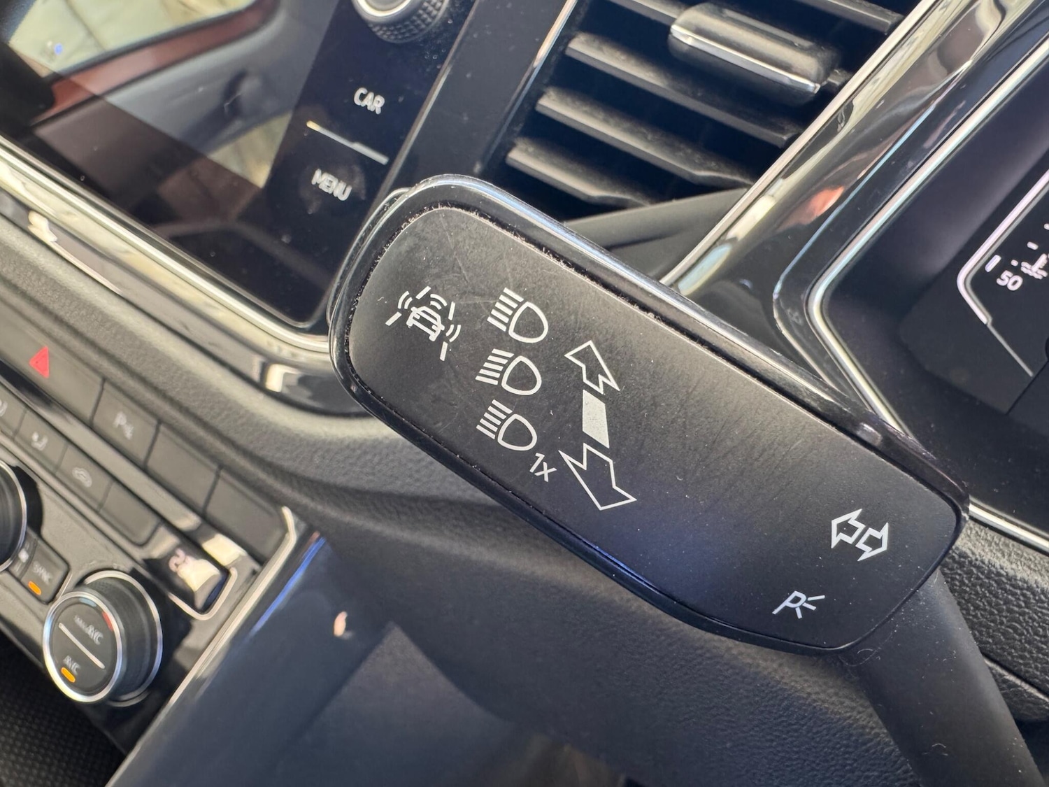 Used Volkswagen T-Roc 2018 for sale - 75964472: Photo 32