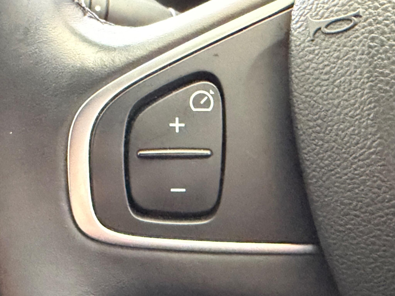 Used Renault Clio 2019 for sale - 76994859: Photo 26