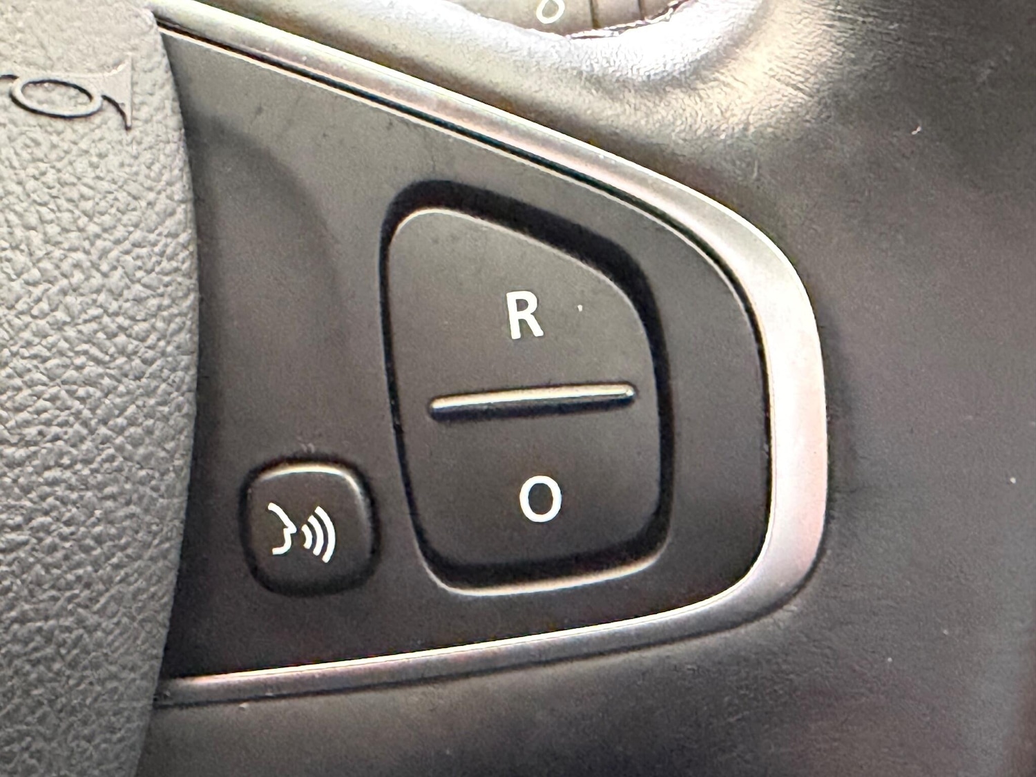 Used Renault Clio 2019 for sale - 76994859: Photo 28