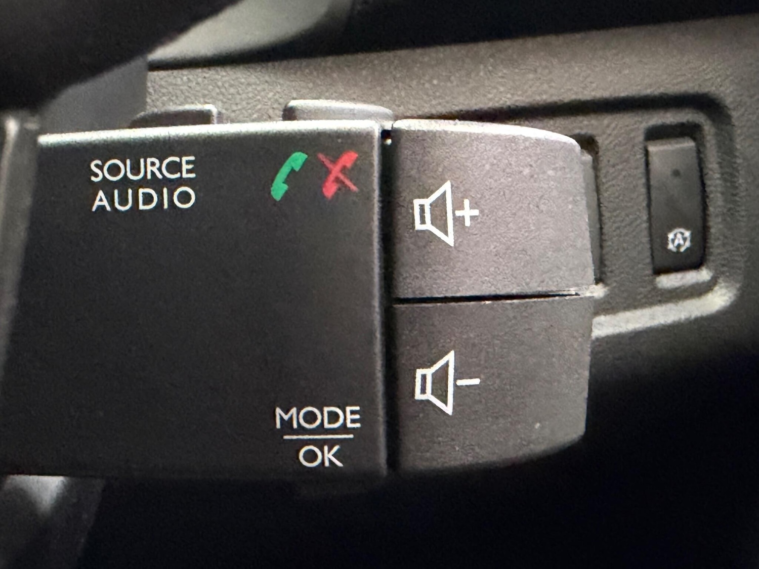 Used Renault Clio 2019 for sale - 76994859: Photo 29