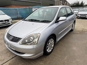 Used Honda Civic 2005 for sale - 76269759: Photo 2