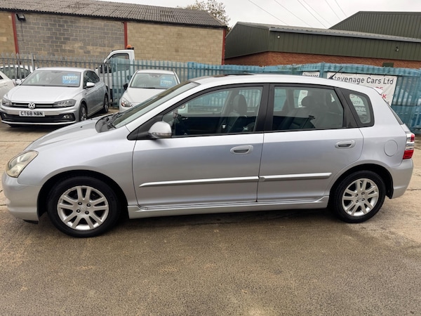 Used Honda Civic 2005 for sale - 76269759: Photo 3