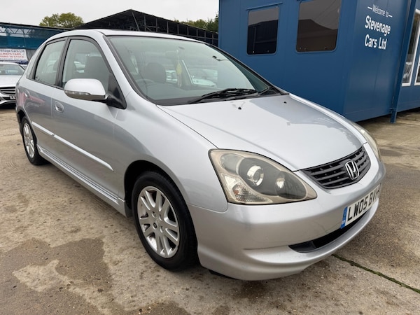 Used Honda Civic 2005 for sale - 76269759: Photo 4