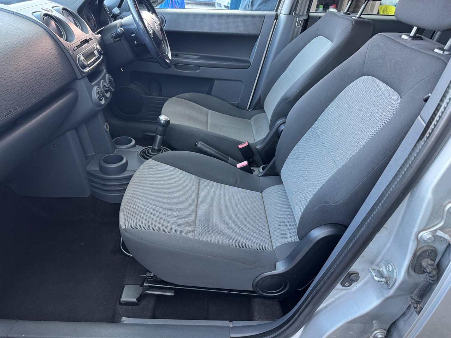 Used Mitsubishi Colt 2010 for sale - 76658920: Photo 11