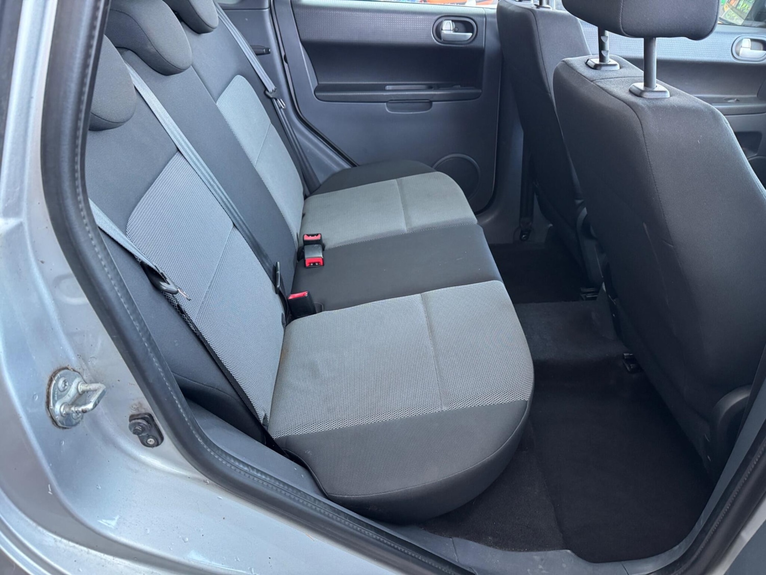 Used Mitsubishi Colt 2010 for sale - 76658920: Photo 14