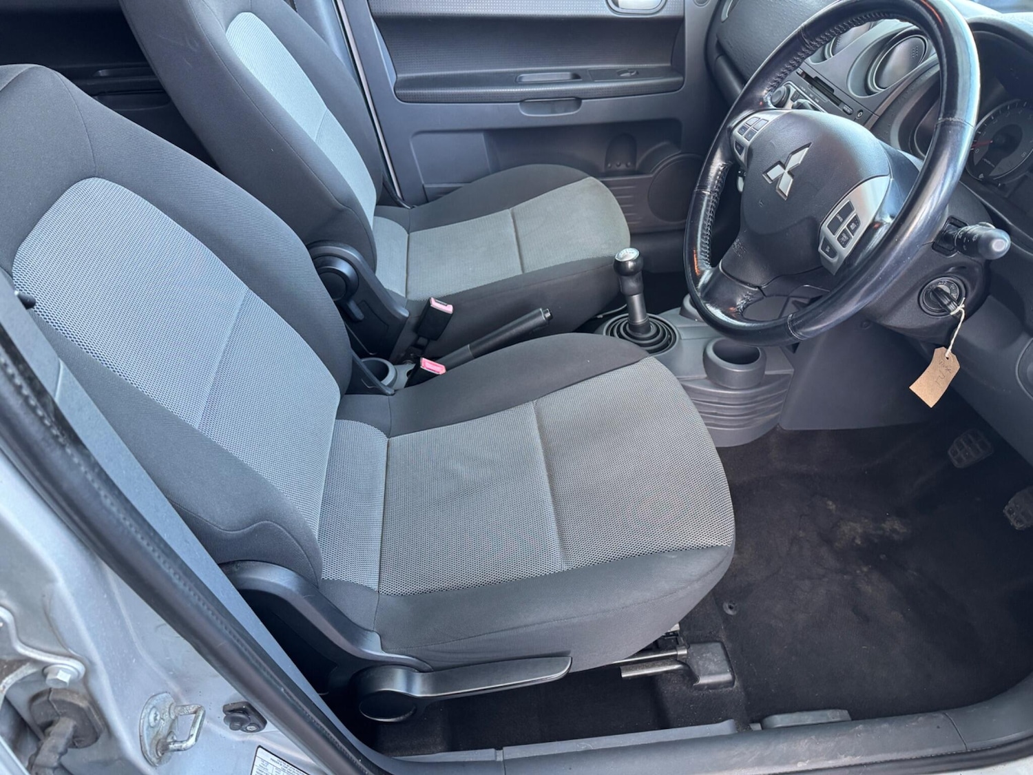 Used Mitsubishi Colt 2010 for sale - 76658920: Photo 15