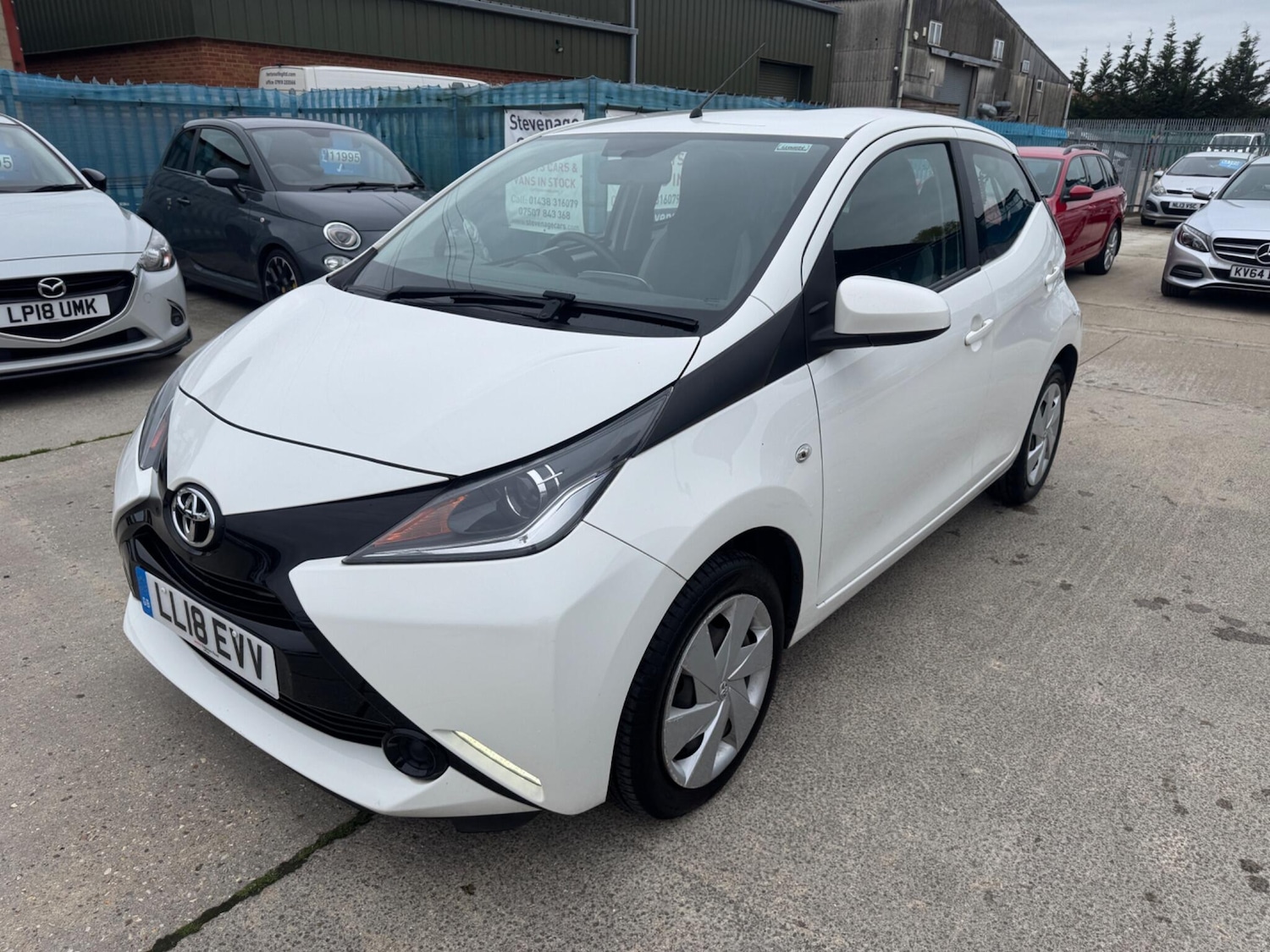 Used Toyota AYGO 2018 for sale - 76240229: Photo 2