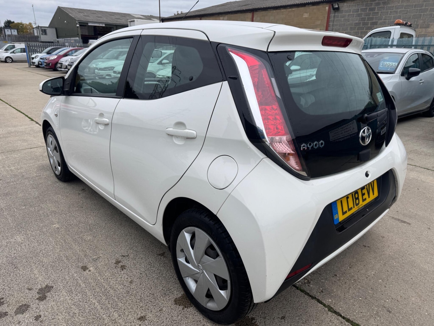 Used Toyota AYGO 2018 for sale - 76240229: Photo 6