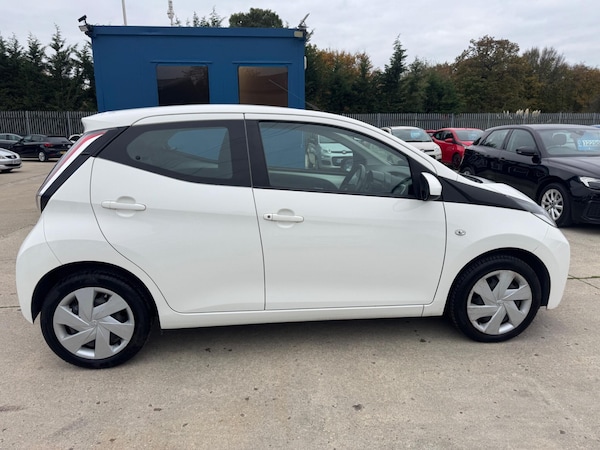 Used Toyota AYGO 2018 for sale - 76240229: Photo 9