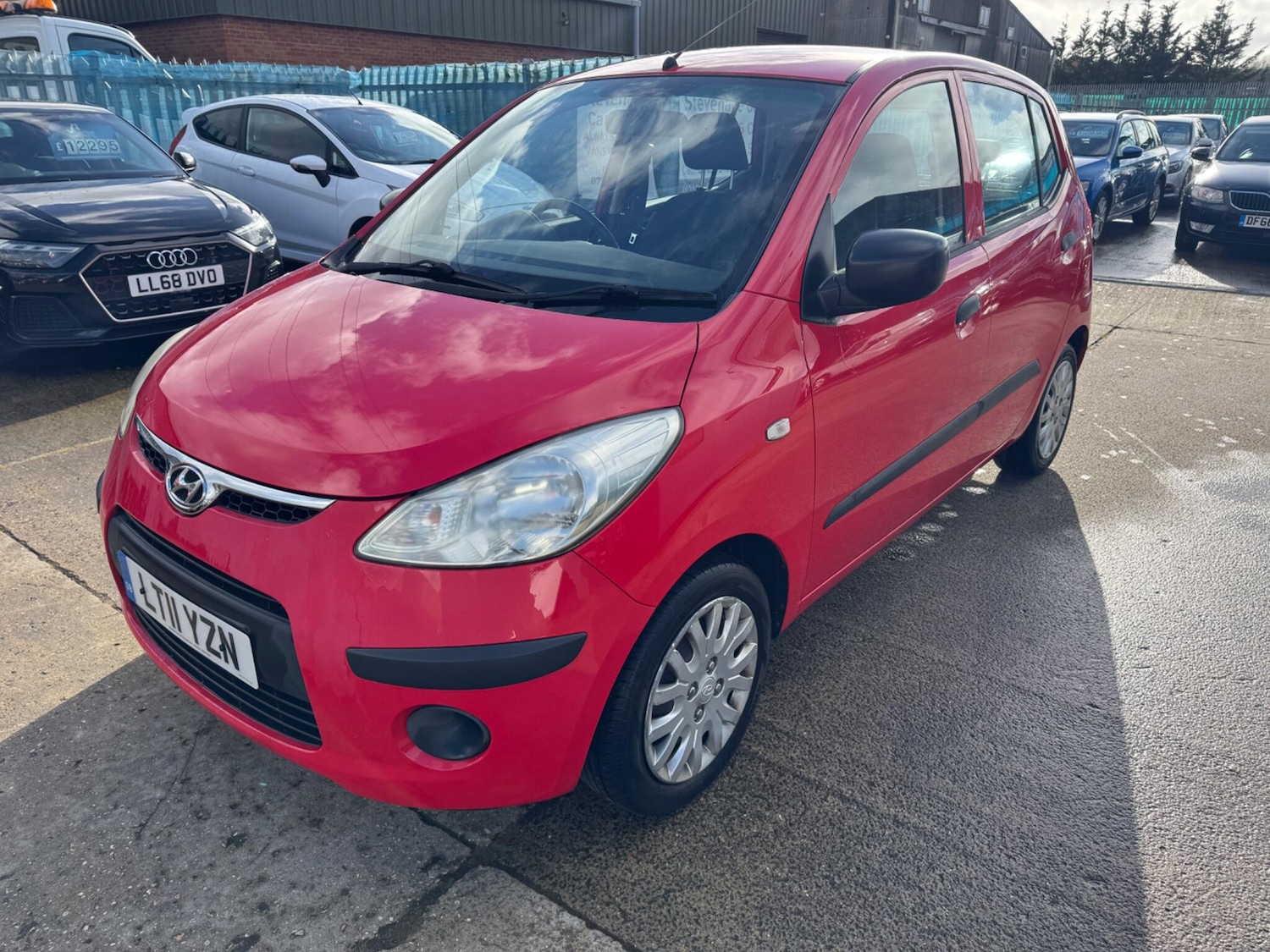 Used Hyundai i10 2011 for sale - 77396609: Photo 6